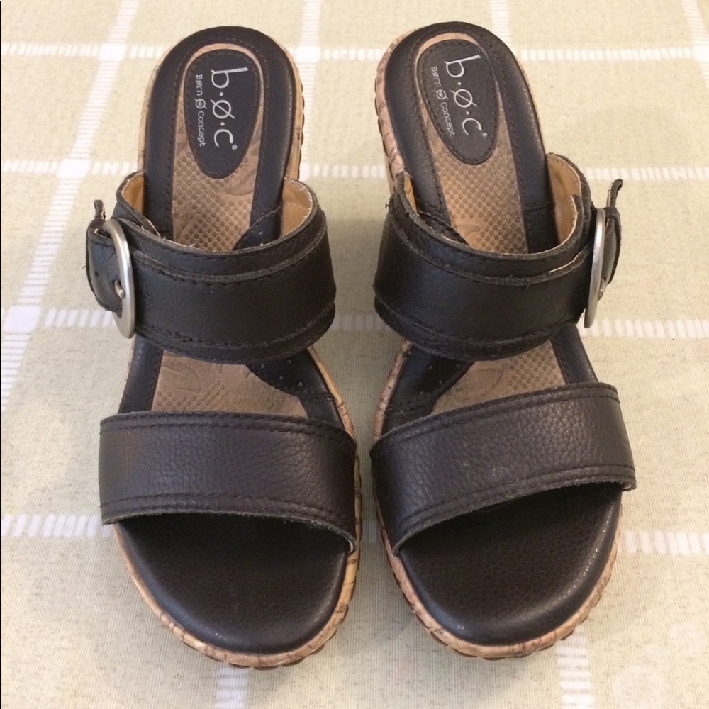 B.O.C. Wedge Sandals Brown Women’s Size 6.